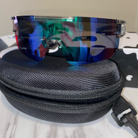 Sports Polarized Sunglasses - Picture 2 of 7